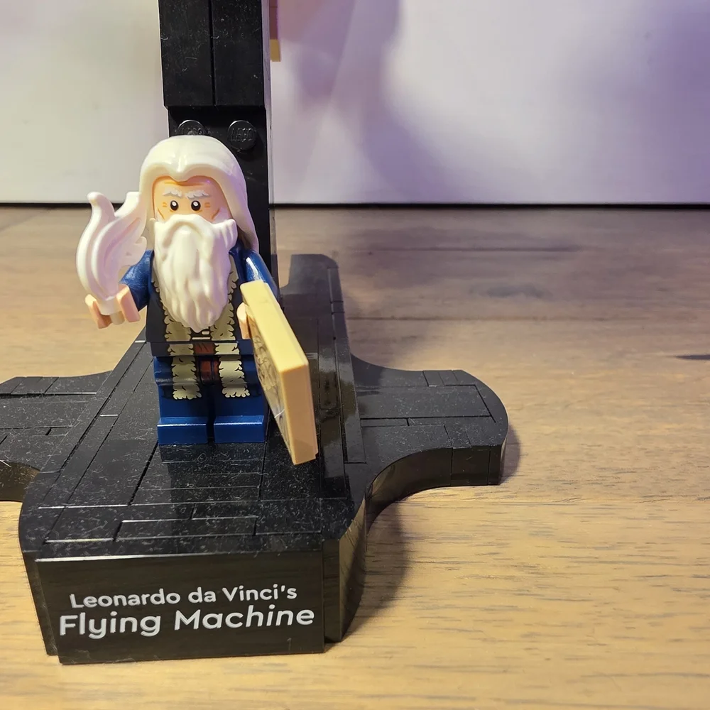 LEGO Icons Set 10363 – Leonardo da Vinci’s Flying Machine - Picture 7 of 8